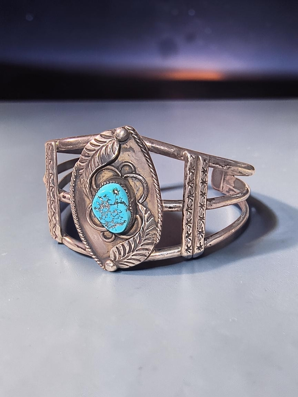 Vintage Southwest Navajo Style Sterling Silver Turquoise Cuff Bracelet